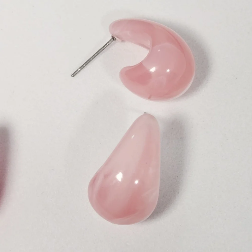 Blush Pink Marbled Teardrop Dome Earrings Glossy Chunky C-Hoop Retro Studs